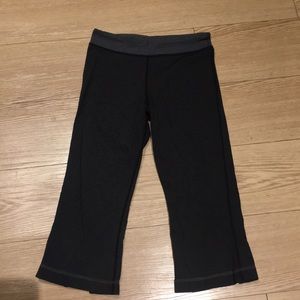 Lululemon crop yoga pants